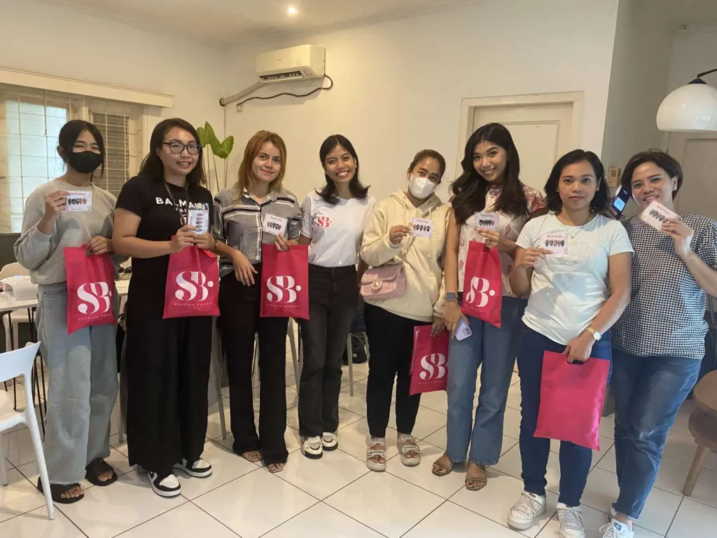 Kursus Nail Art Cilacap: Membuka Peluang Karir di Dunia Kecantikan